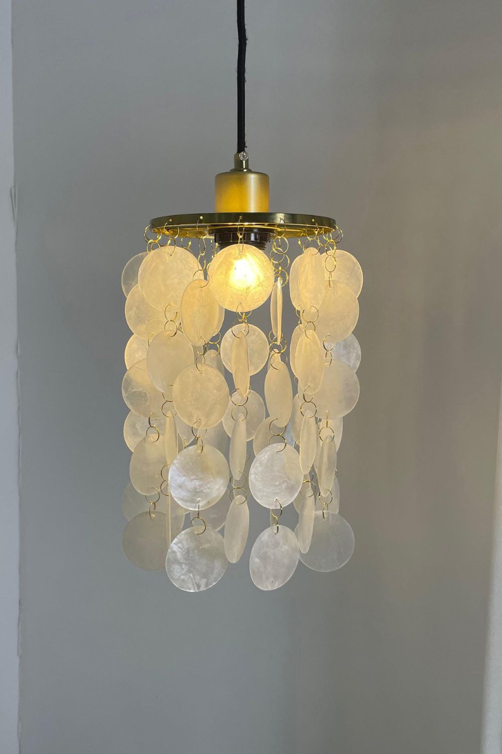Shell Pendant Light - view 15 | everlamps