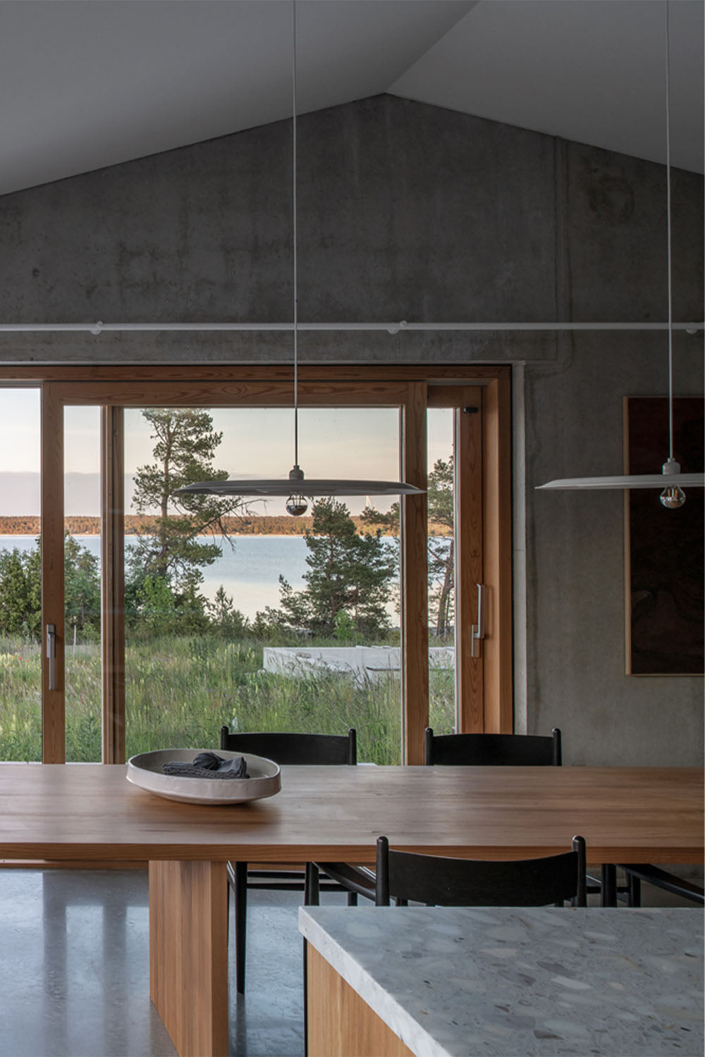 Simple Frisbee Pendant Light - view 3 | everlamps