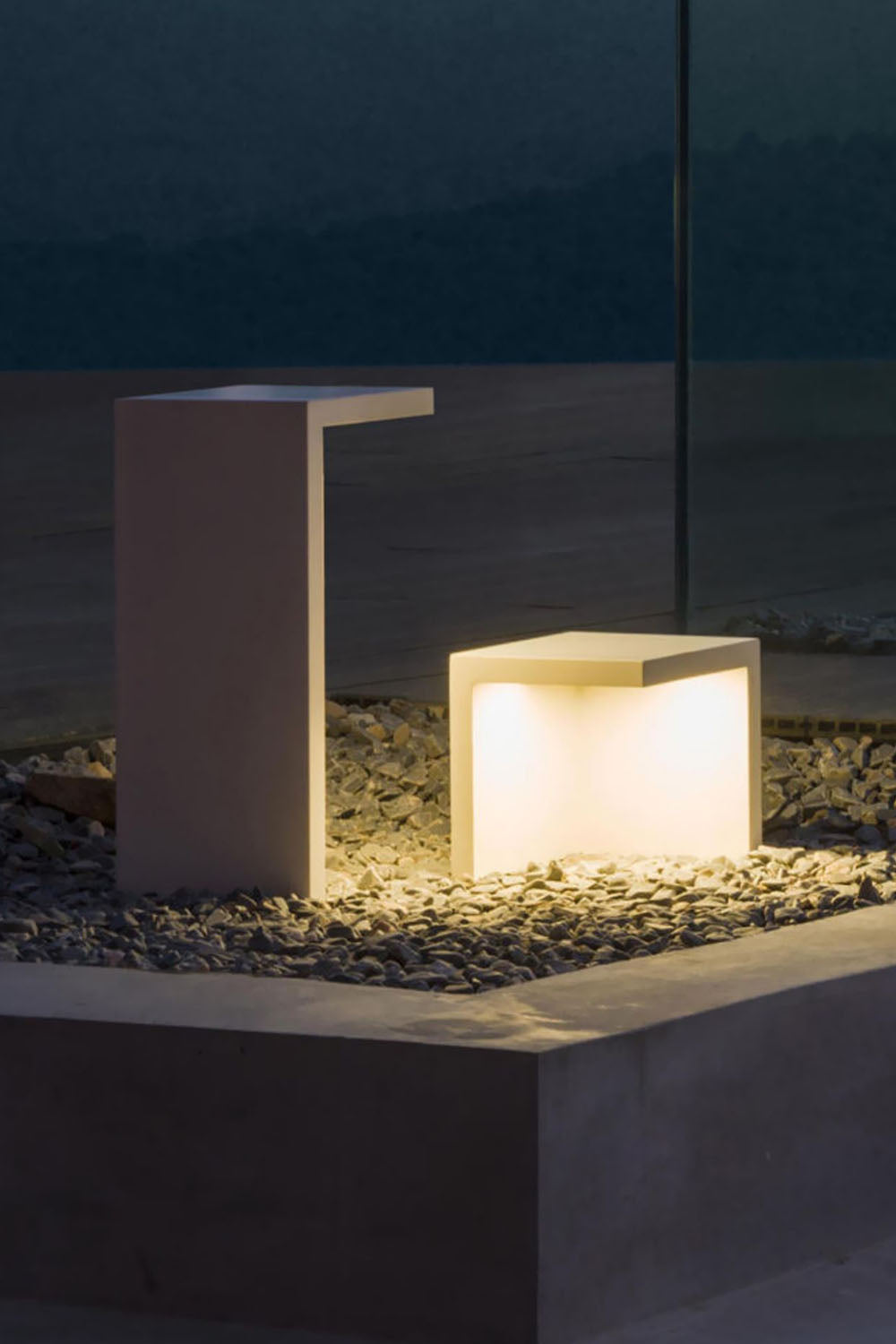 Simple Geometric Outdoor Floor Lamp - view 17 | everlamps