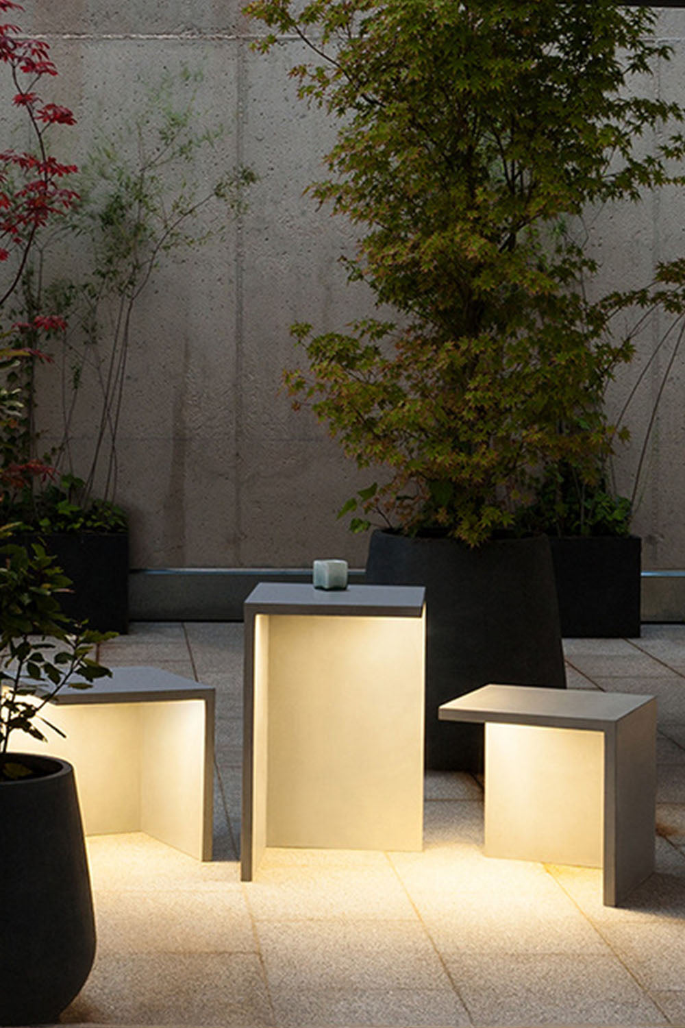 Simple Geometric Outdoor Floor Lamp - view 13 | everlamps
