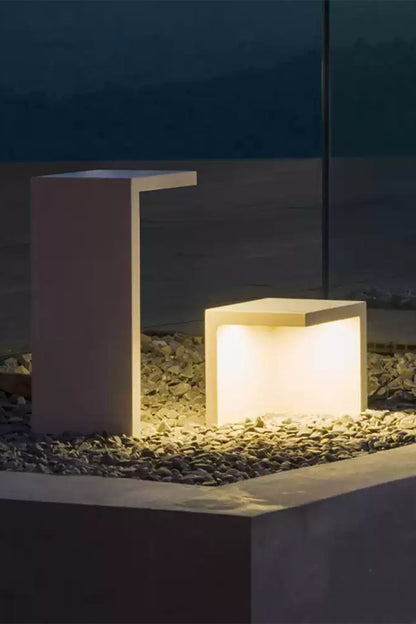 Simple Geometric Outdoor Floor Lamp - view 5 | everlamps