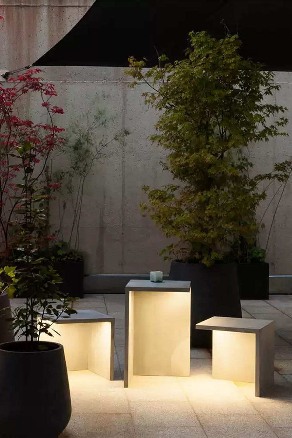 Simple Geometric Outdoor Floor Lamp - view 9 | everlamps