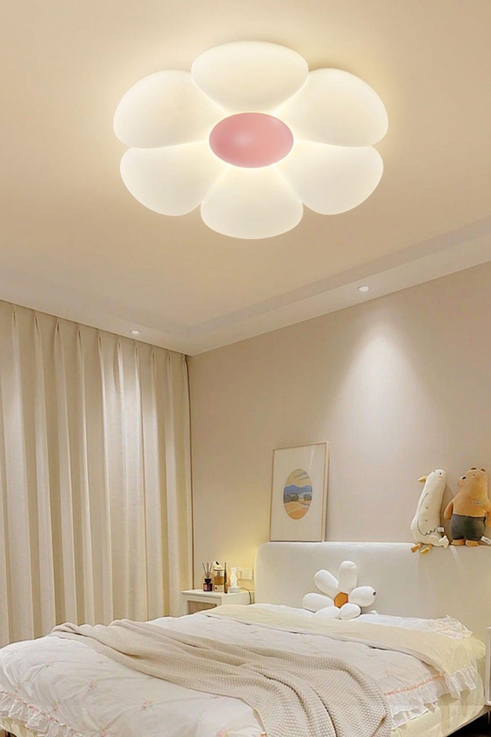 Six-leaf Flower Ceiling Lamp - view 3 | everlamps