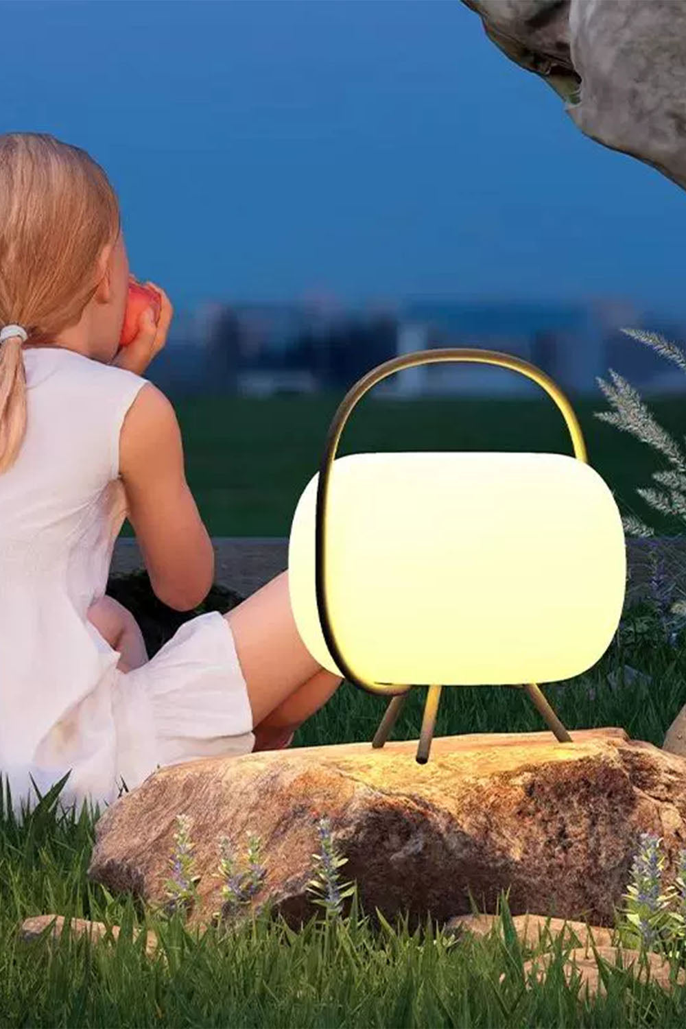 Soluna Pod Lantern Rechargeable Outdoor Lamp - view 4 | everlamps