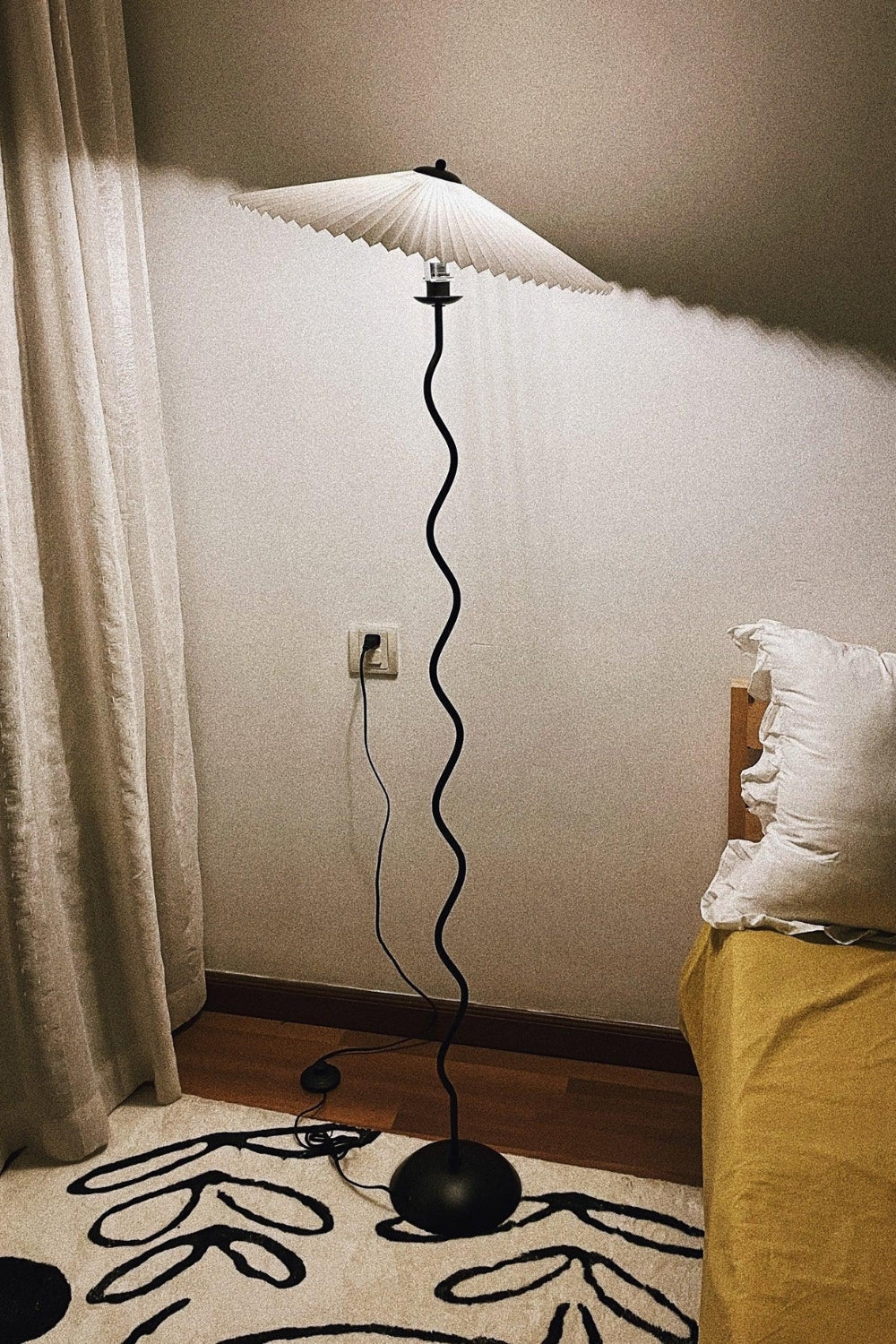 Squiggle Floor Lamp - everlamps