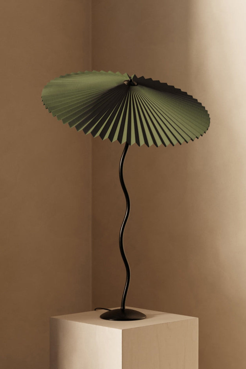 Squiggle Floor Lamp - everlamps