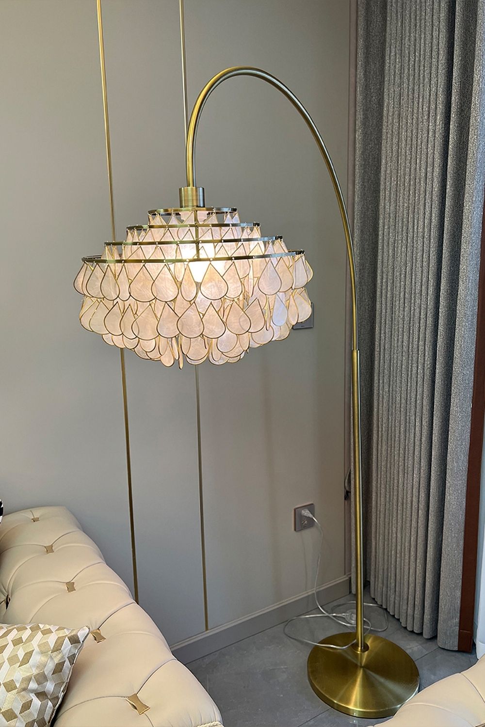Teardrops Capiz Arc Floor Lamp - view 19 | everlamps