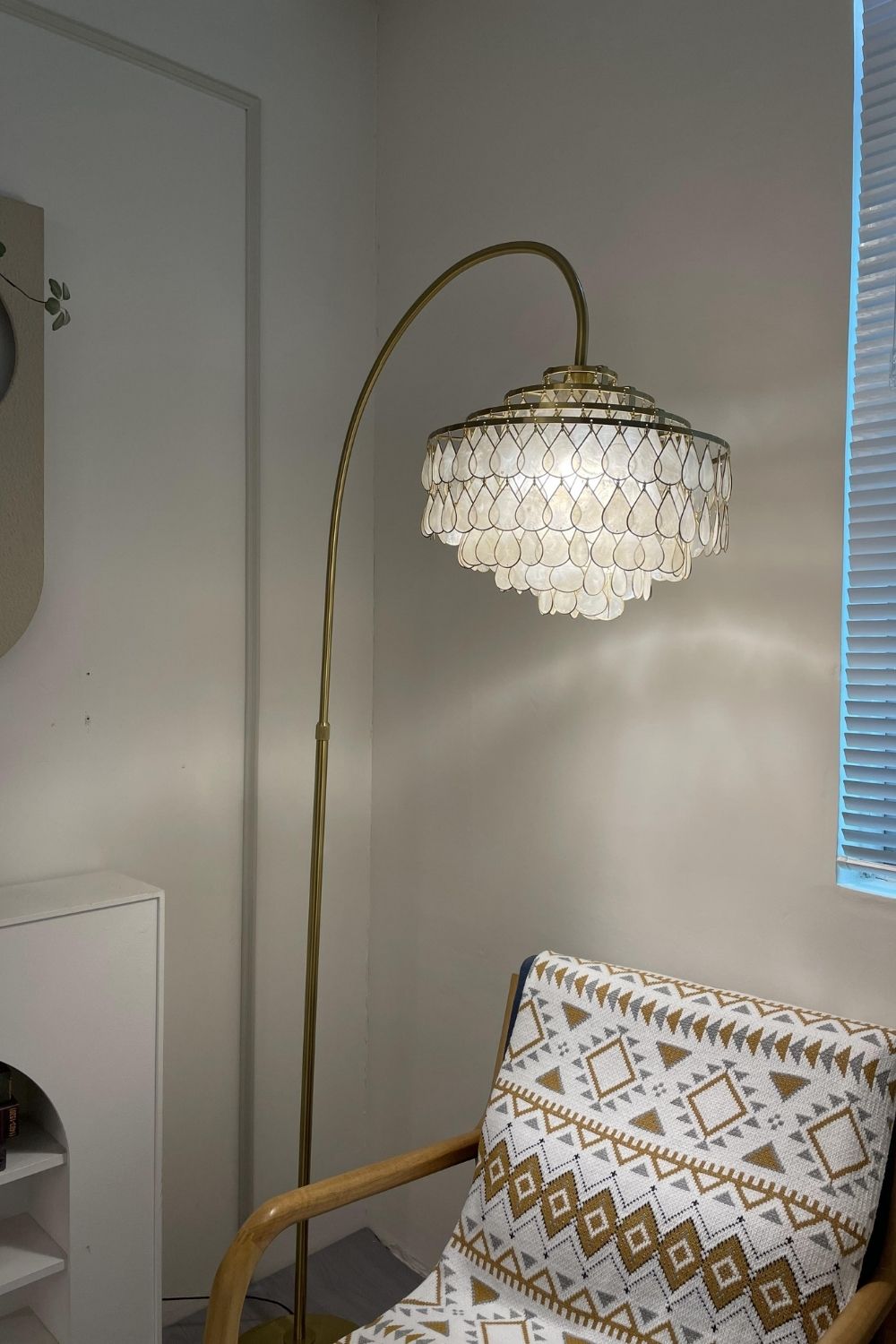 Teardrops Capiz Arc Floor Lamp - view 37 | everlamps