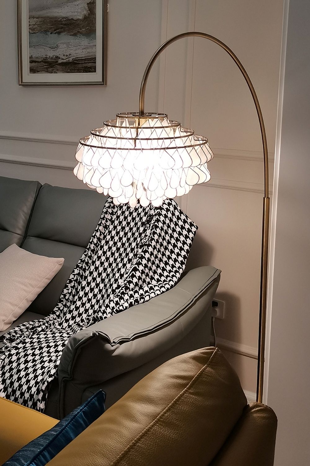 Teardrops Capiz Arc Floor Lamp - view 6 | everlamps
