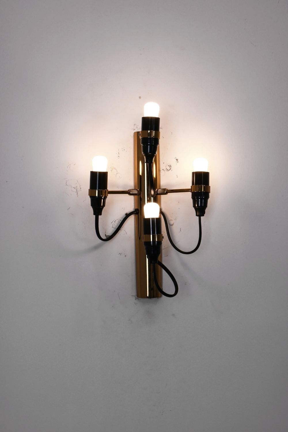 Traditional Mid-century 2097 Wall Lamp - view 10 | everlamps