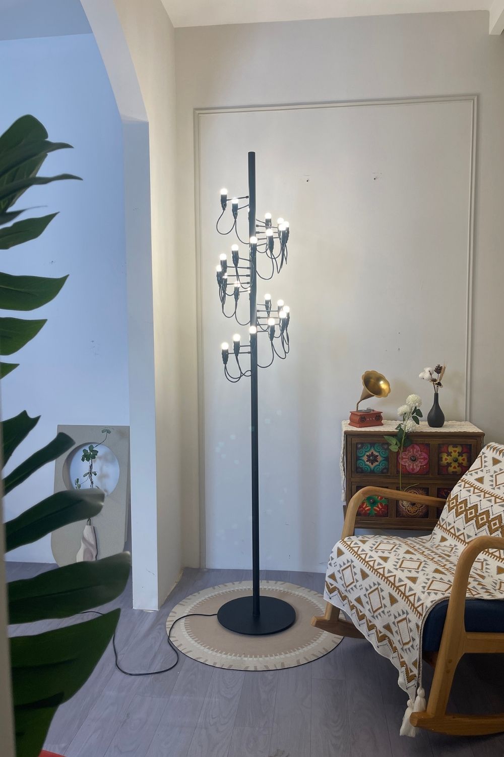 Traditional Mid-century 2097 Floor Lamp - view 6 | everlamps