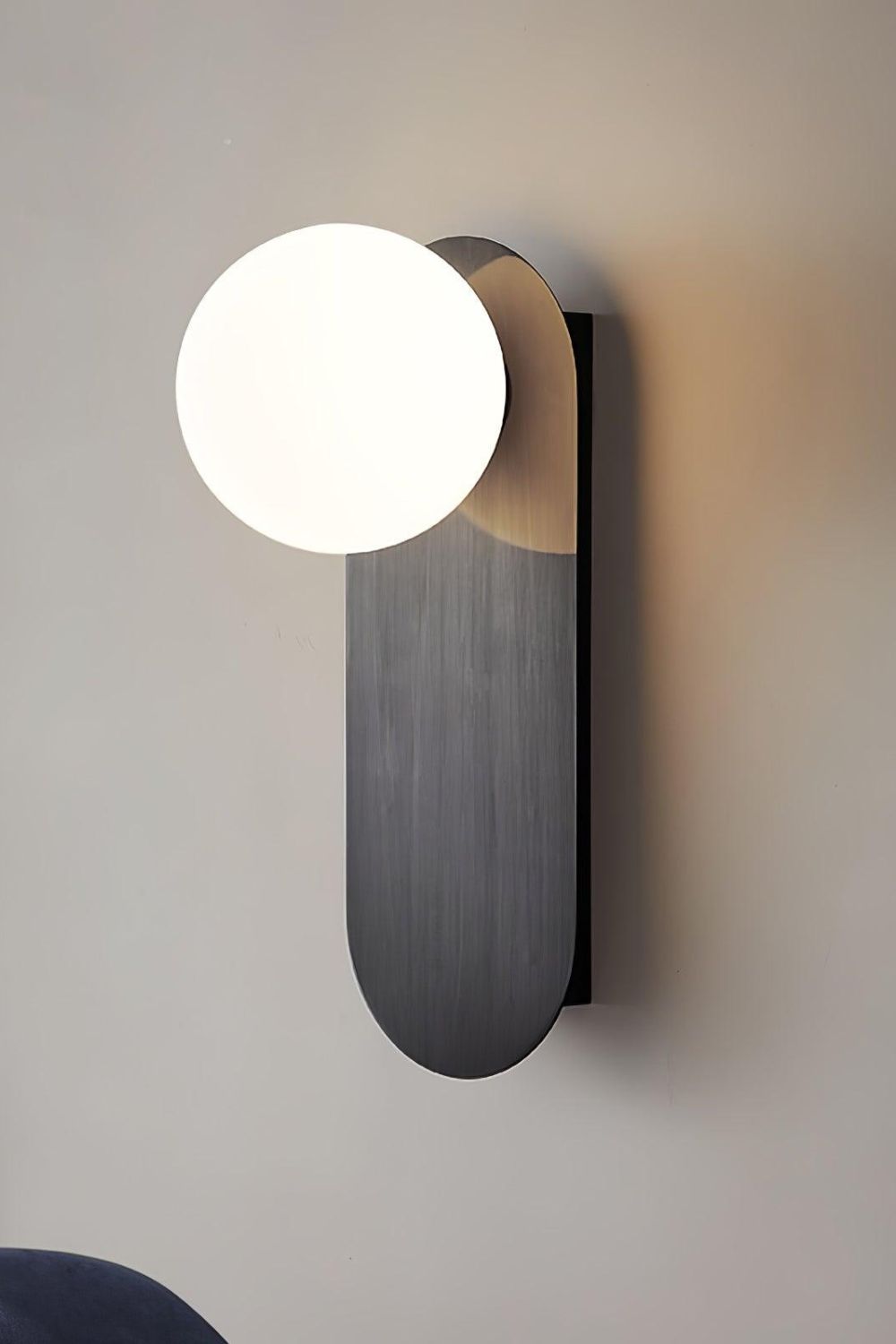 Flat Base Globe Sconce - everlamps