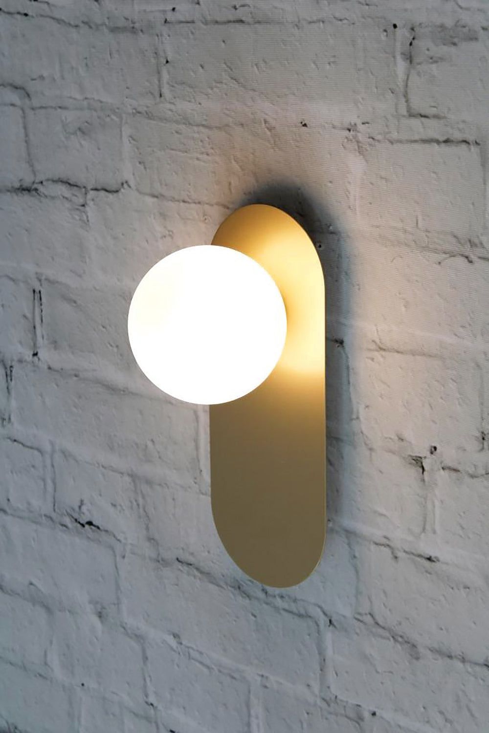 Flat Base Globe Sconce - everlamps