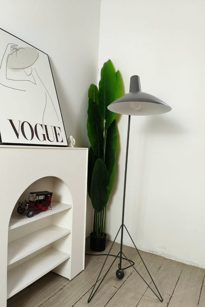 Tripod HM8 Floor lamp - view 7 | everlamps