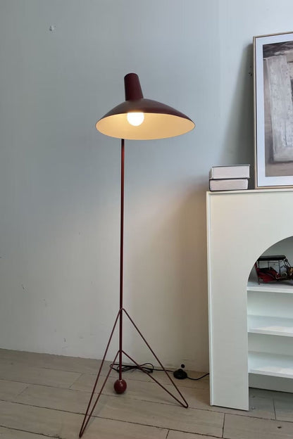 Tripod HM8 Floor lamp - view 4 | everlamps