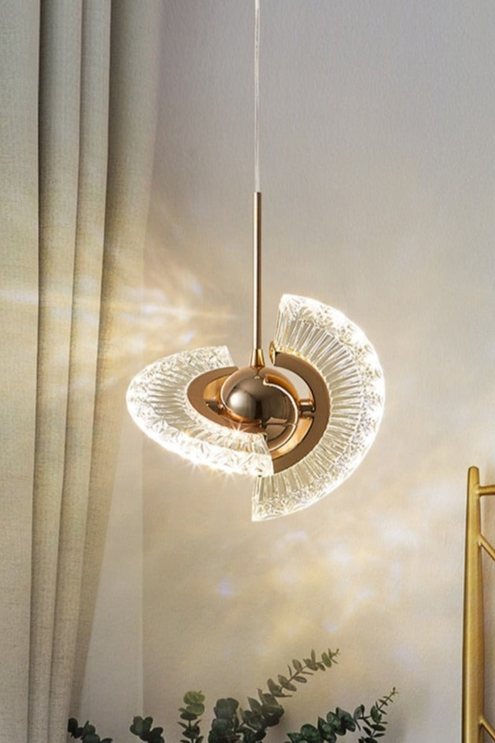 UFO Acrylic Pendant Light - everlamps