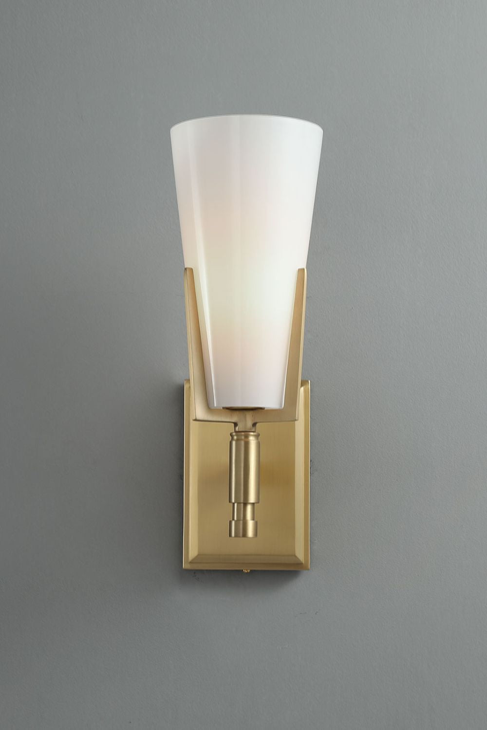 Upton Wall Lamp - everlamps