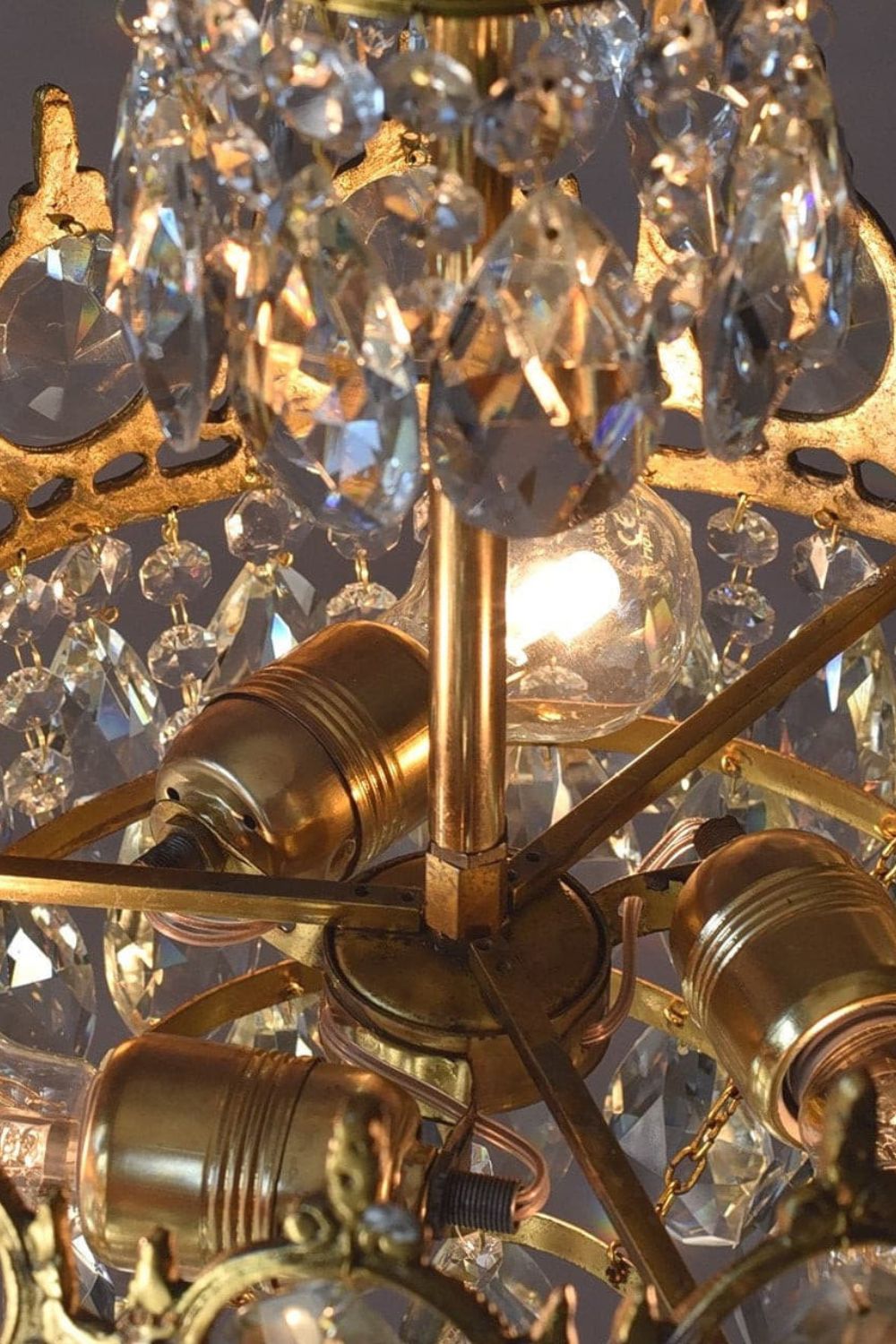 Vintage Crystal Chandeliers - everlamps