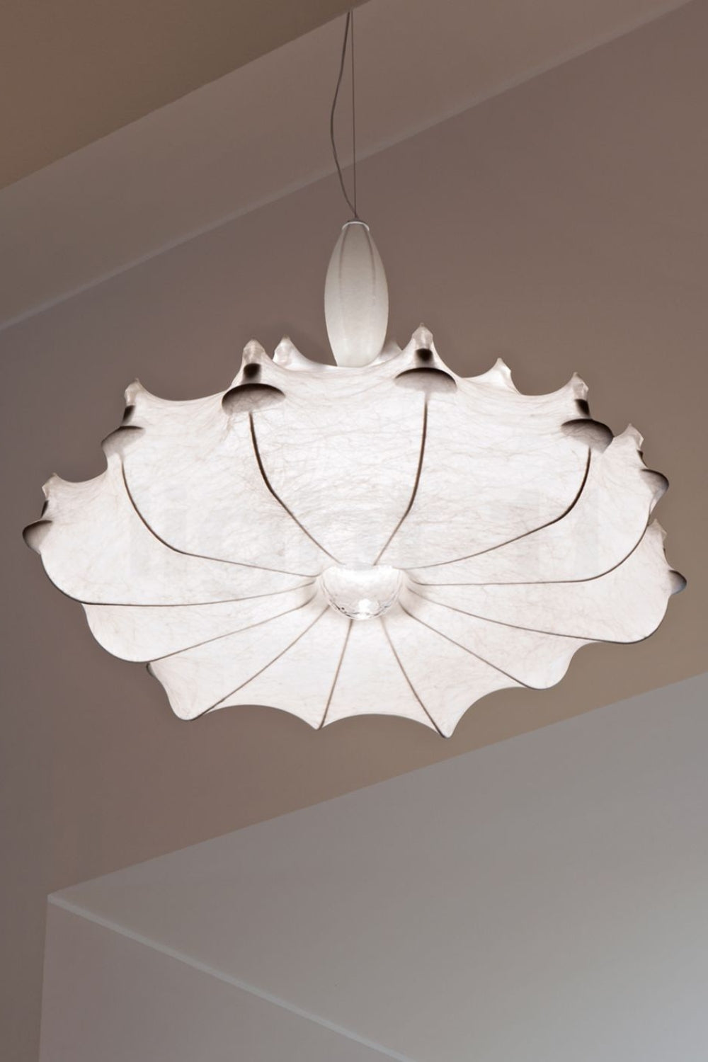 Zeppelin Chandelier - everlamps
