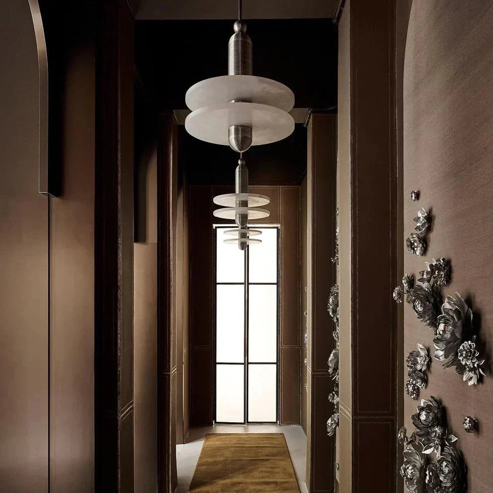 Alabaster Comet Pendant Lamp - D 40cm x H 45cm / ∅ 15.7″ x H 17.7″BlackWarm Lighteverlamps