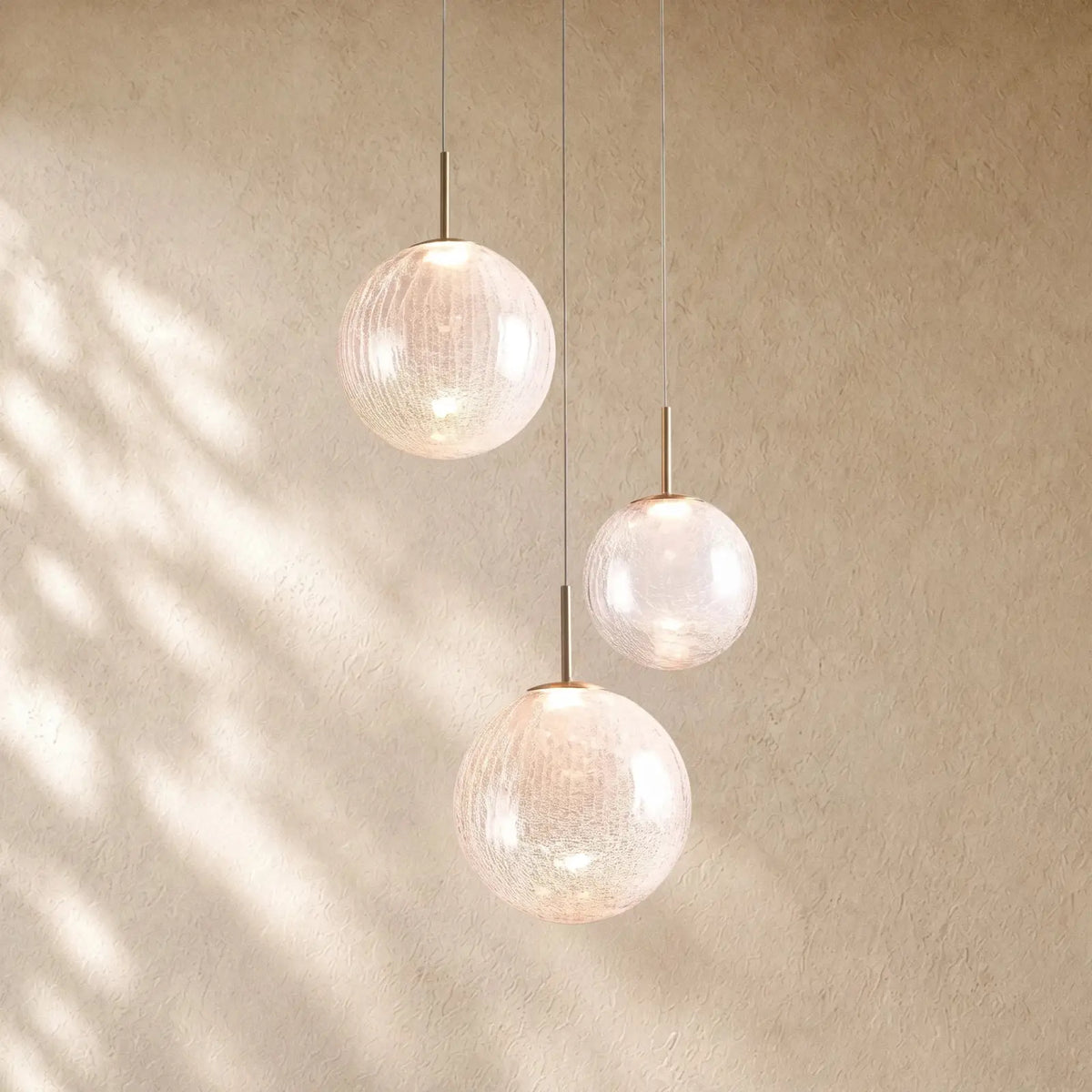 Casenin Round Chandelier - 3-Light 20’’ / Crackle
