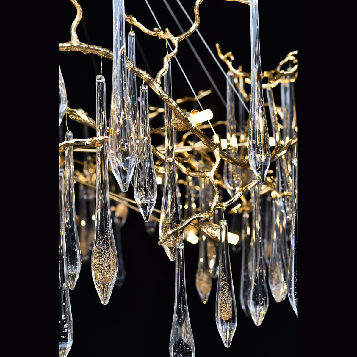 Dawn Teardrop Branch Brass Round Chandelier - 26" diameterClear Glasseverlamps