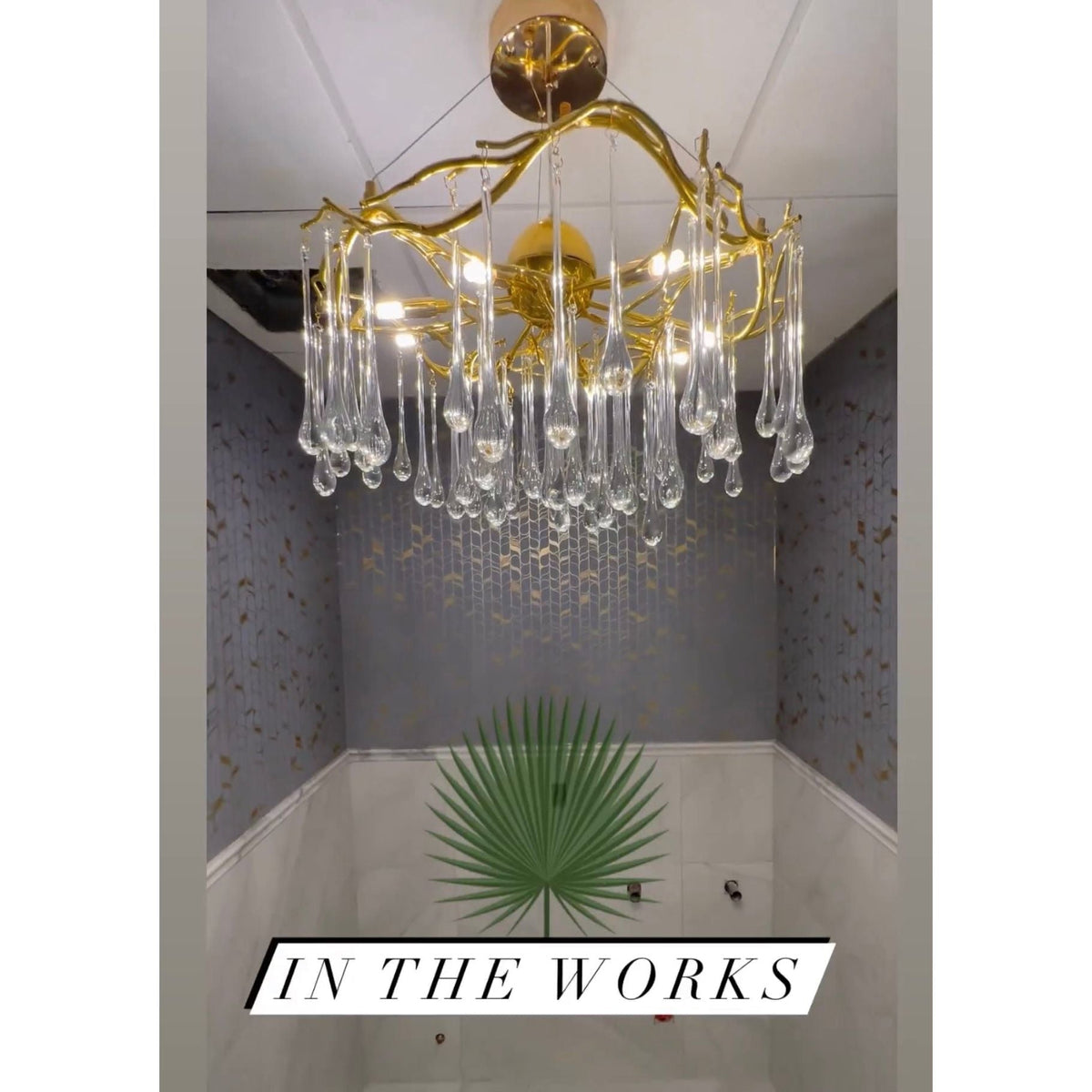 Dawn Teardrop Branch Brass Round Chandelier - 26" diameterClear Glasseverlamps