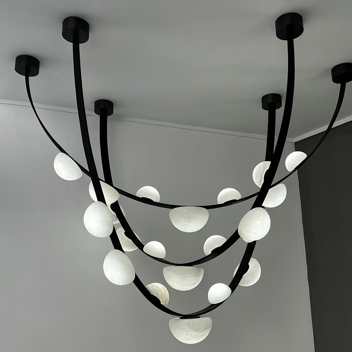 Dew Drops Alabaster Chandelier - L 188cm x H 120cm / L 74″ x H 47.2″Black & WhiteWarm Lighteverlamps