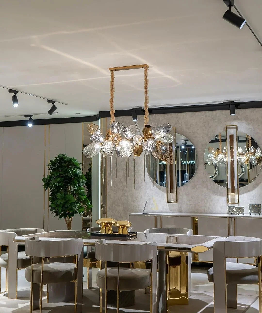 Modern Wine Glass Shape Chandelier Italian Light Luxury Light Fixture for Dining Room/Living Room