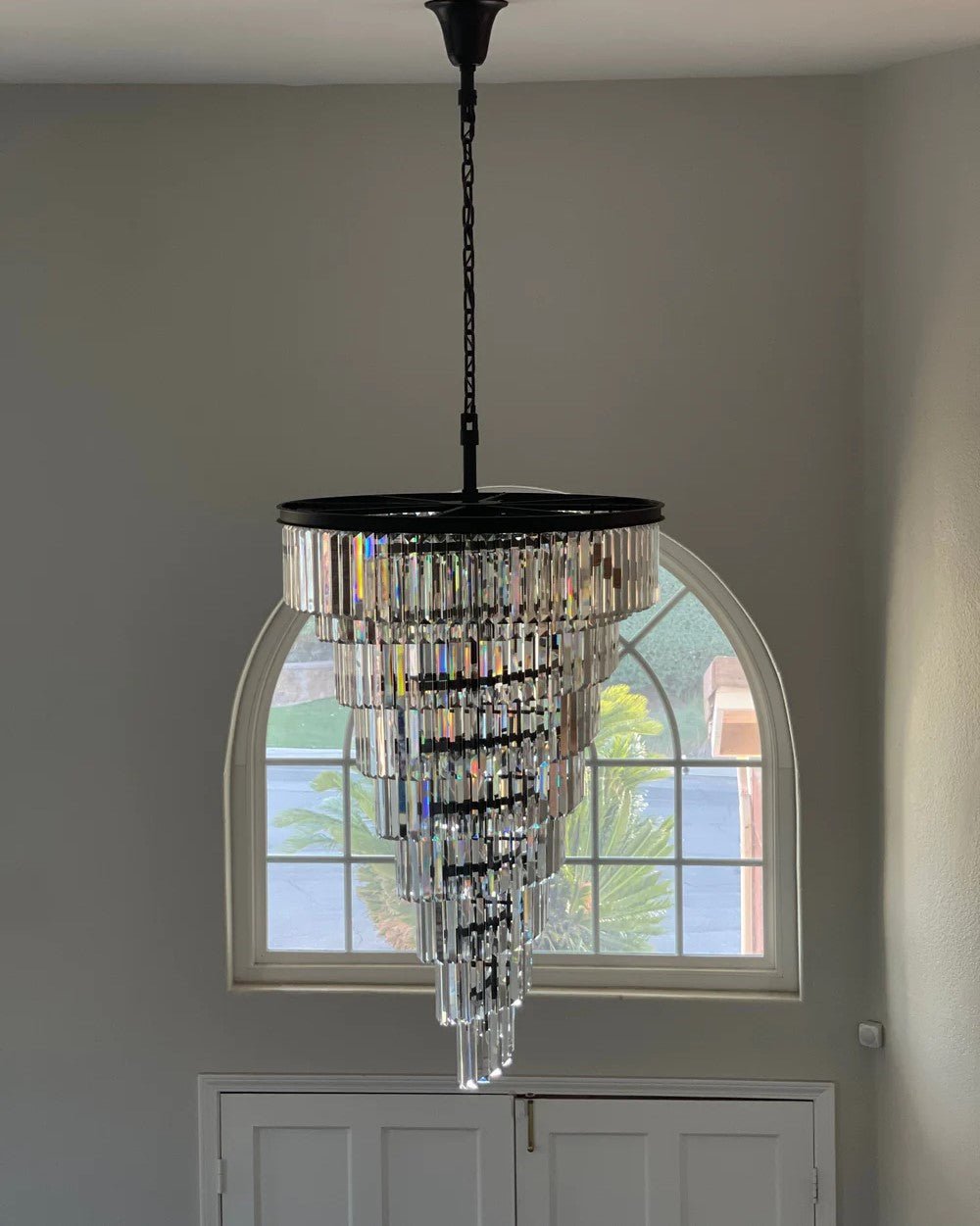 Spiral Tiered Crystal Chandelier in Black Finish - D19.7"*H25.6"Warm Lighteverlamps
